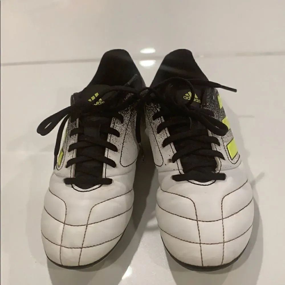 ❌1 hr sale ❌Adidas soccer shoes